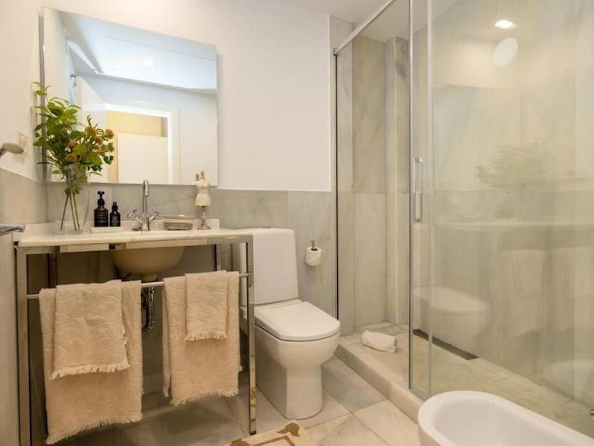 Trinidad Deluxe 5 Apartment Granada Ngoại thất bức ảnh